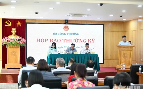 Chưa áp dụng giá điện sinh hoạt theo giờ cao điểm với hộ gia đình
