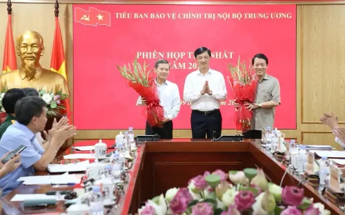 Trưởng Ban Tổ chức Trung ương nhấn mạnh yêu cầu đổi mới tư duy trong công tác bảo vệ chính trị nội bộ