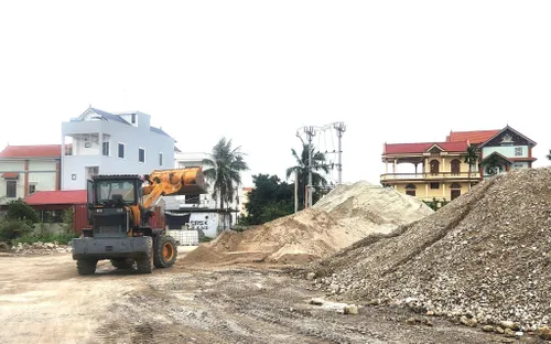 Ngăn găm hàng, thao túng giá vật liệu xây dựng