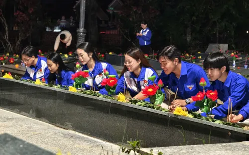 "Trường Sơn Đông gọi Trường Sơn Tây": Bản hùng ca tri ân rực sáng giữa đại ngàn Lâm Đồng