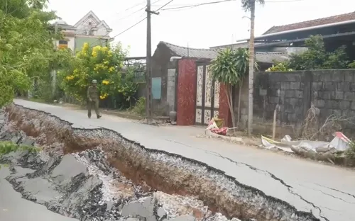 Quảng Trị: Đường sụt lún bất thường