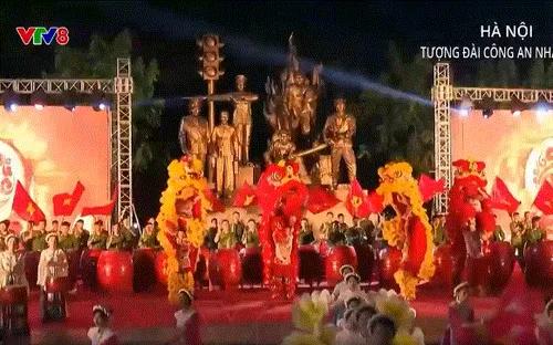 Nốt nhạc giữa lòng Thủ đô: Khi chiến sĩ công an mang âm nhạc xuống phố