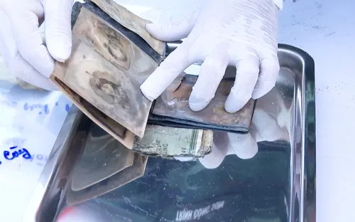 Phát hiện di vật quý trong mộ liệt sĩ: Bức ảnh chân dung mở ra hy vọng tìm lại tên Anh