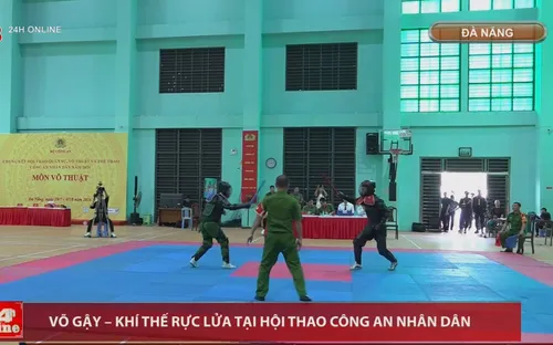 Đối kháng võ gậy tạo khí thế rực lửa tại Hội thao Công an nhân dân