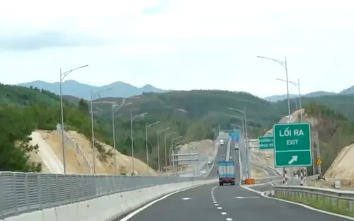 Hàng trăm thiết bị cảnh báo trên cao tốc bị mất cắp