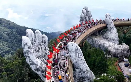 Bà Nà rực rỡ sắc cờ dịp lễ Quốc khánh