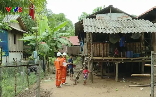 Đảm bảo điện cho bà con biên giới tỉnh Quảng Trị