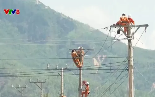 Bản lĩnh và sự chủ động của ngành điện Đắk Lắk trong ứng phó "sự cố kép" do thiên tai