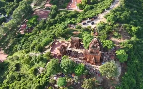 Không gian trải nghiệm văn hóa tại lễ hội Katê và hướng đi cho du lịch bền vững