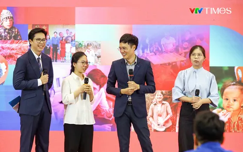 Từ mặc cảm đến nụ cười: Hành trình chữa lành những vết bớt cho em