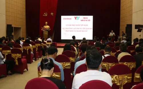 Nhà báo nâng cao kỹ năng tác nghiệp an toàn về pháp lý