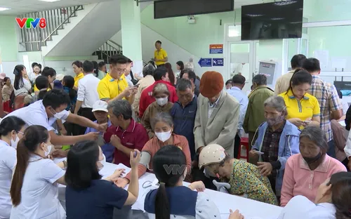 Khám bệnh thiện nguyện cho hơn 1.000 người dân phía Nam Đà Nẵng