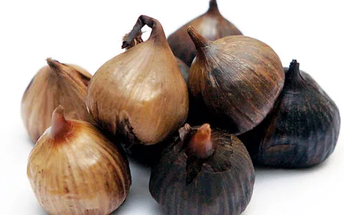 Bài thuốc chữa bệnh hay từ tỏi đen