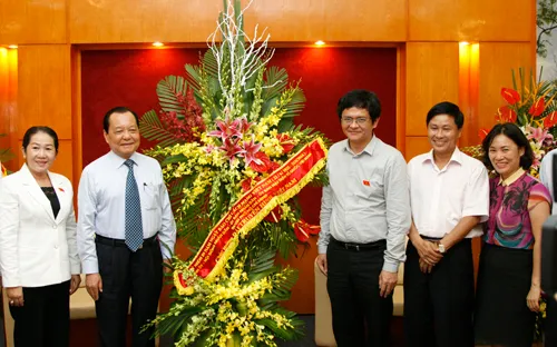 Đồng chí Lê Thanh Hải thăm và chúc mừng VTV nhân ngày Báo chí Cách mạng Việt Nam