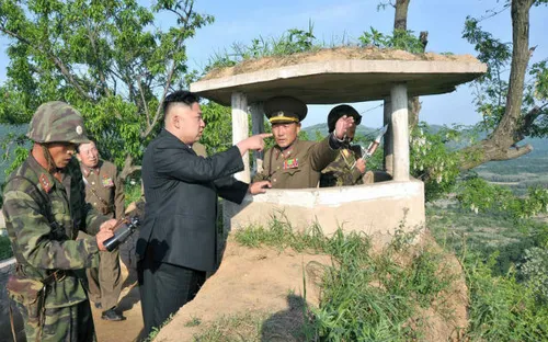 Nhà lãnh đạo Kim Jong-un thị sát biên giới