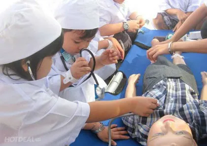 Hướng nghiệp cho giới trẻ: Áp đặt hay hướng dẫn?