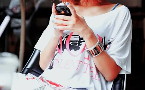 Điện thoại không cần sạc pin