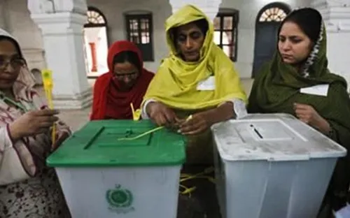 Pakistan: Người dân tích cực tham gia bầu cử