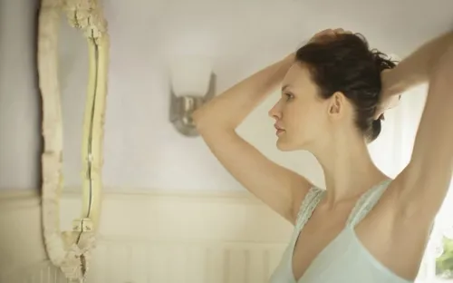 4 mẹo giữ sức khỏe cho những người thường xuyên thức khuya