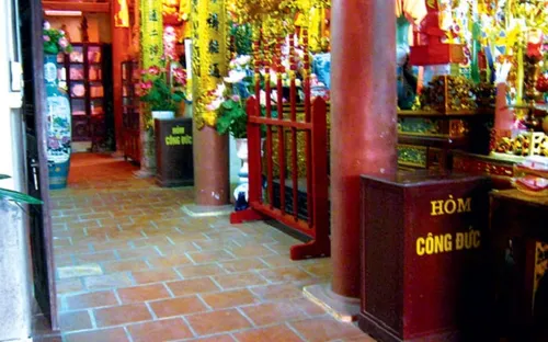 Tiền công đức sẽ “trôi nổi” về đâu?