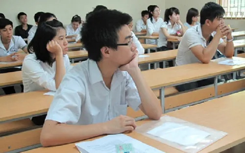 Bộ GD&ĐT họp bàn “giải cứu” ĐH, CĐ ngoài công lập