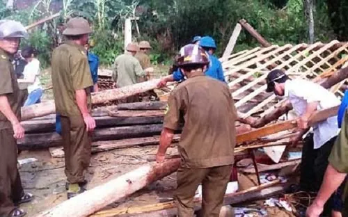 Hà Tĩnh: Lốc xoáy làm 1 người chết, 3 người bị thương