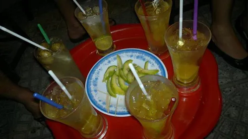 TP.HCM: Chưa phát hiện chất độc hại ở trà chanh hè phố