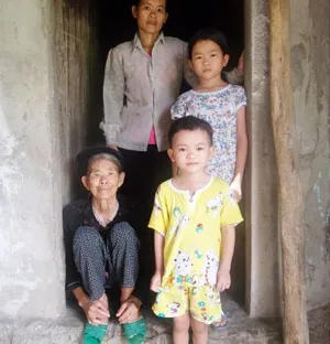 Người đàn bà cơ cực bị chồng ruồng bỏ vì con mắc bệnh tim