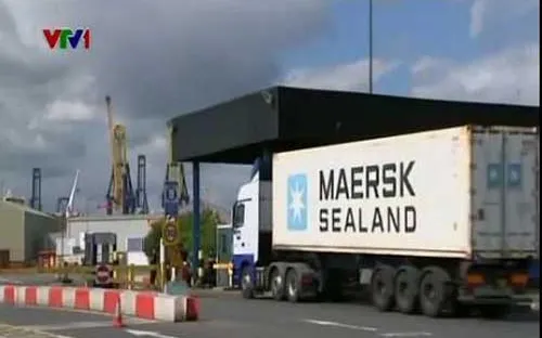 Cảnh sát Anh phát hiện một container chứa 35 người gốc Ấn