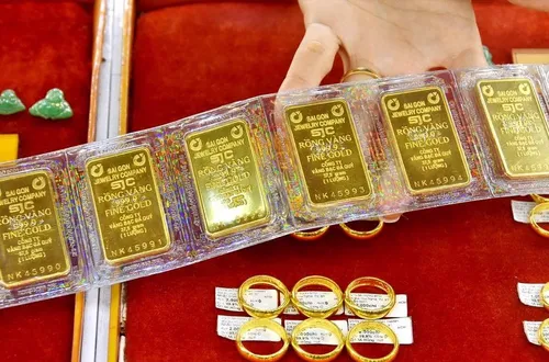 Vì sao giá vàng trong nước cao hơn thế giới tới 30 triệu đồng/lượng?