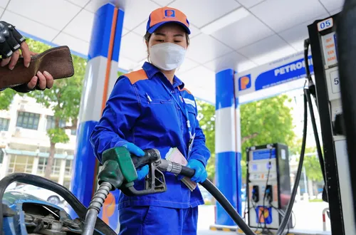 Việt Nam đẩy mạnh ngoại giao năng lượng để đảm bảo nguồn cung xăng dầu