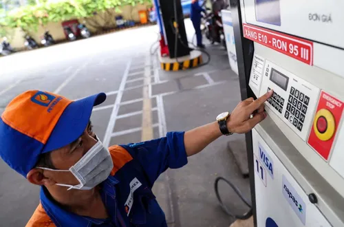 Bộ Công Thương theo sát diễn biến giá xăng dầu để điều hành phù hợp