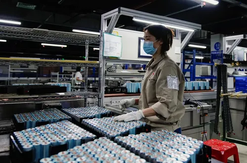 Trung Quốc thống trị ngành công nghiệp pin lithium