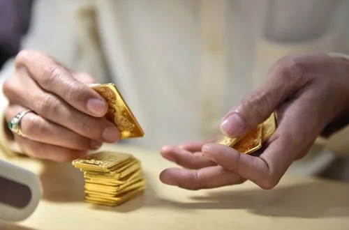 Giá vàng hôm nay (16-4): Tăng, giảm trái chiều