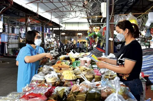 Đề xuất nâng ngưỡng miễn thuế lên 2 tỉ đồng: Có phù hợp thực tế hộ kinh doanh?