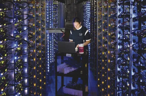 Xe điện và trung tâm dữ liệu thúc đẩy nhu cầu điện toàn cầu