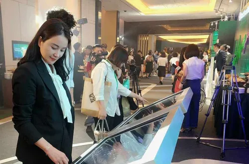 Ngân hàng ‘phủ bóng’ thị trường chứng khoán Việt