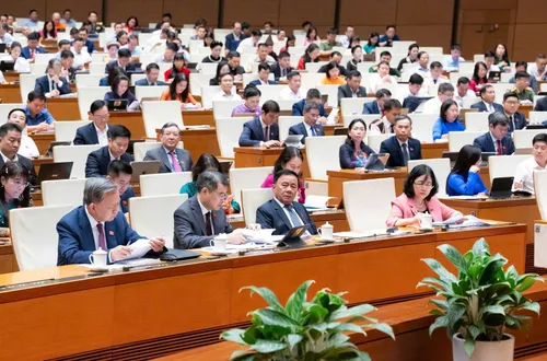 Quốc hội chốt bỏ ngưỡng doanh thu chịu thuế 500 triệu đồng với hộ kinh doanh