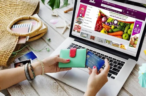 Thương mại điện tử tăng nóng, chi gần 1.700 tỉ đồng mỗi ngày, dấu hiệu hạ nhiệt xuất hiện