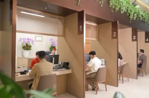 Ngân hàng ồ ạt cắt giảm hàng ngàn nhân sự, AI có phải là nguyên nhân chính?