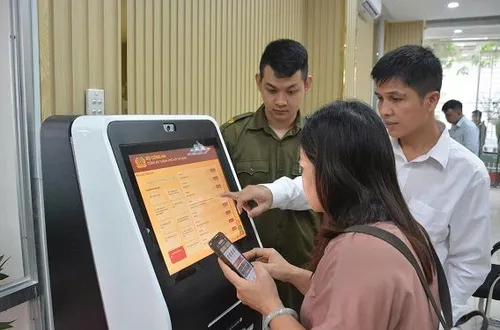 TP. Hồ Chí Minh đẩy mạnh số hóa, hơn 76% hồ sơ thủ tục hành chính được thực hiện trực tuyến