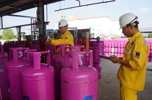 Tăng 5.000 đồng/bình 12kg, giá gas tiếp tục giữ mức cao kỷ lục