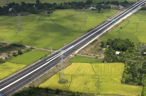 Bộ Xây dựng chọn phương án mở rộng 15 đoạn cao tốc Bắc - Nam