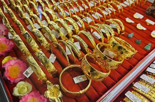 Giá vàng giảm sâu nhất từ đầu năm, người mua ở đỉnh lỗ tới 36 triệu đồng/lượng