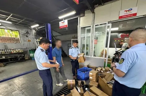 Nhiều nhà bán hàng lo sợ bị khóa livestream vì “nổ” tốt nhất, xịn nhất