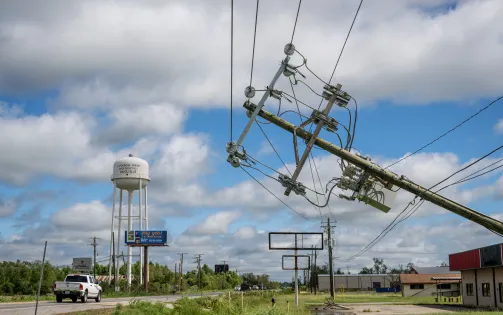 Bão Francine suy yếu và di chuyển vào đất liền sau khi càn quét bang Louisiana