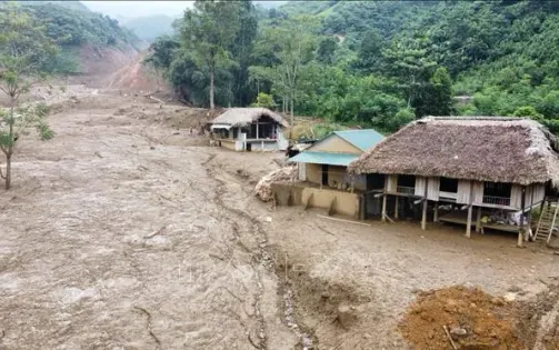 Phục hồi sinh kế bền vững cho người dân làng Nủ sau bão lũ