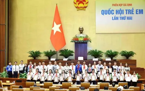 Phiên họp giả định “Quốc hội trẻ em” bàn về phòng, chống bạo lực học đường và chất kích thích