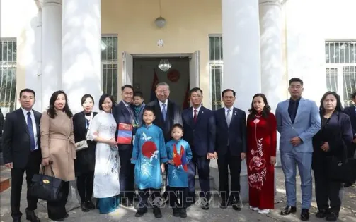 Tổng Bí thư, Chủ tịch nước Tô Lâm thăm Đại sứ quán Việt Nam và gặp gỡ cộng đồng người Việt tại Mông Cổ