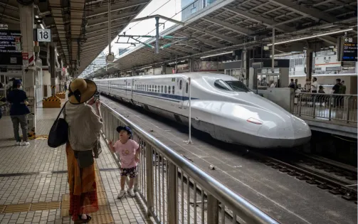 10 tỷ lượt khách được chuyên chở bằng tàu Shinkansen